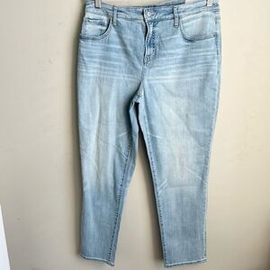 Chico’s So slimming Girlfriend Ankle Jeans 2R=12-14
